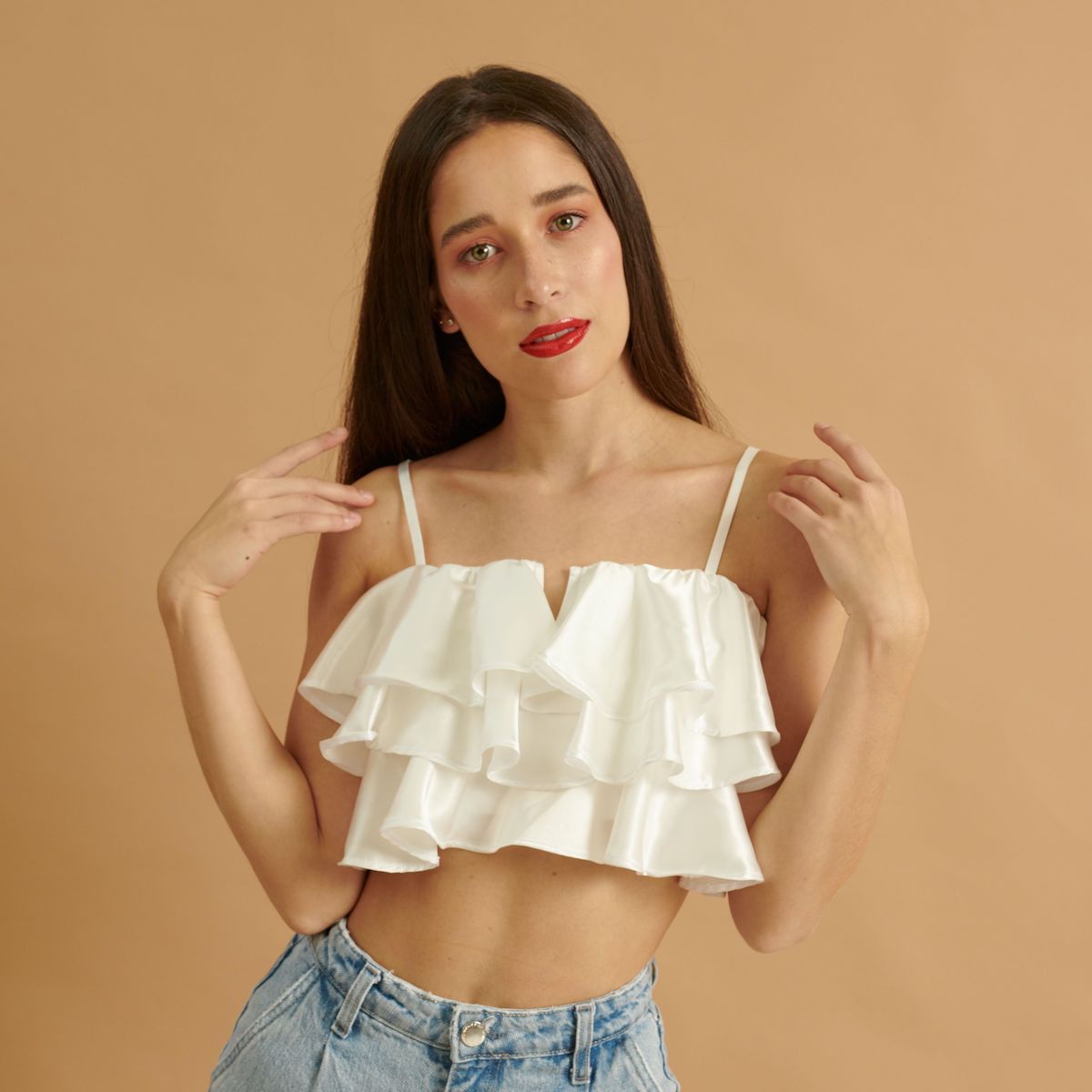 top, woman, white, recycled cloth, ecologic, sustainable, fashion, colombia, croptop, beige, blouse, exclusive